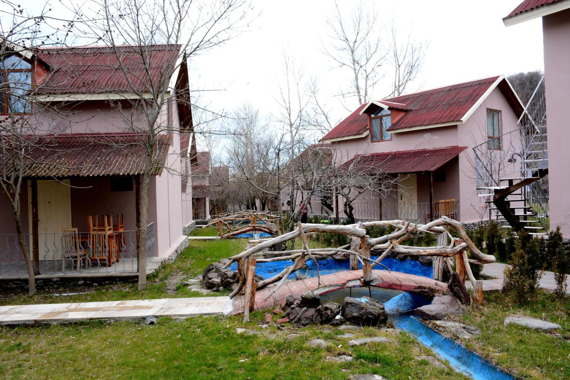 Semerena Riverside * Gabala
