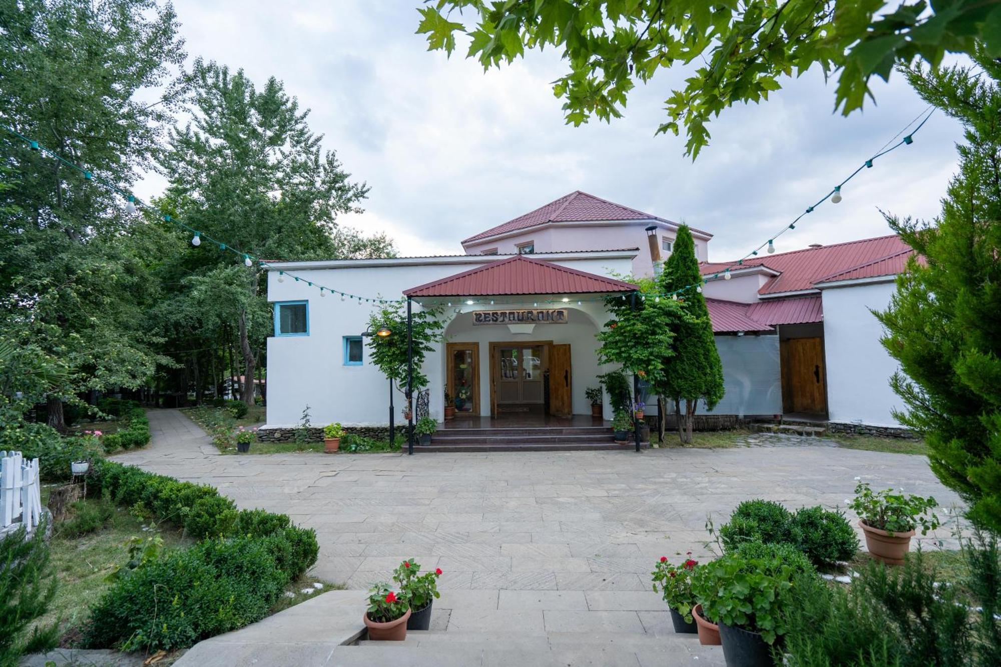 Semerena Riverside * Gabala