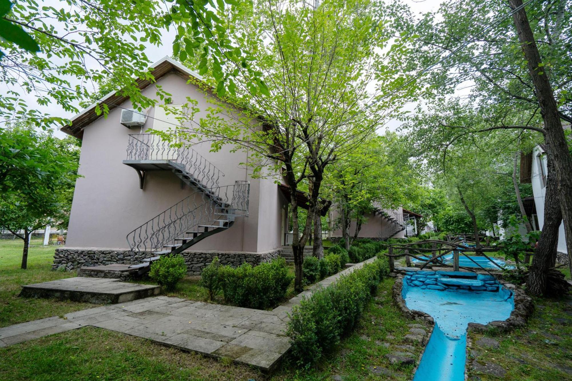 Semerena Riverside *